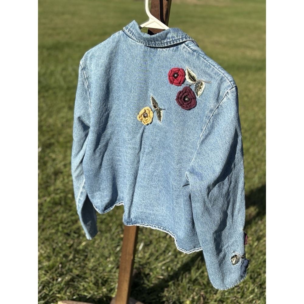 Vtg Blue Jean Denim Jacket with Floral Embroidery Size M Boho Hippie Buttons - Picture 6 of 14